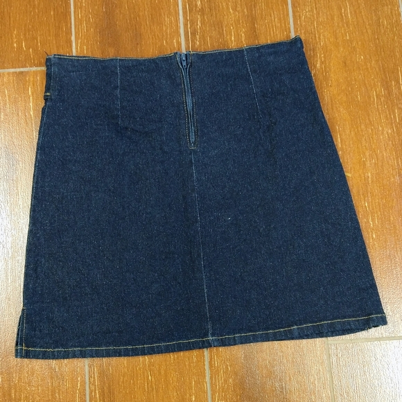 SOLD!!!!Vintage Cello Jean Mini Skirt Size Small - Picture 4 of 15